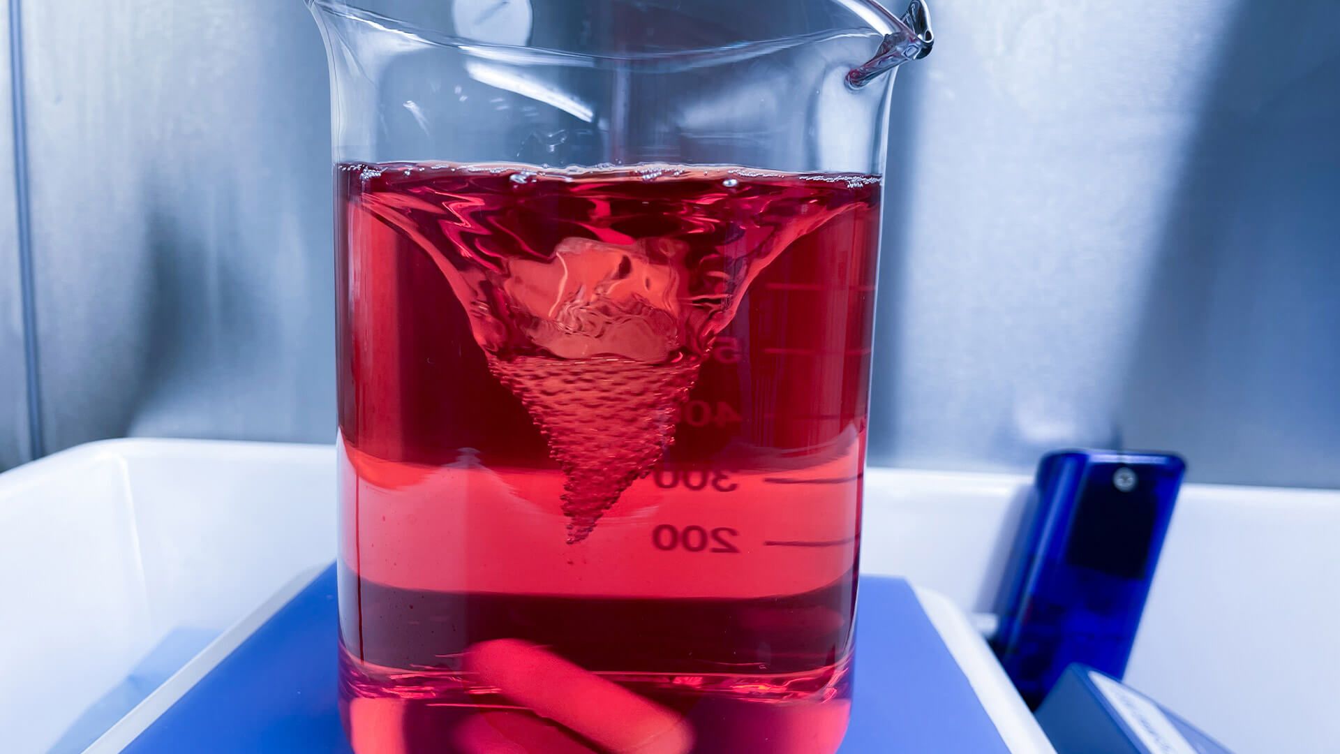 260220_CERTANIA_GBD_Website_LabLiquidRed